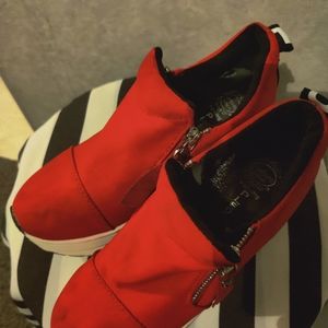 Meet your Posher, Luzeney